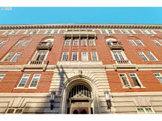 More Details about MLS # 707643753 : 2015 NW FLANDERS ST 401