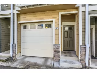 Photo #1: 707685138 Listing