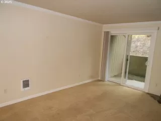 Photo #2: 708186597 Listing 