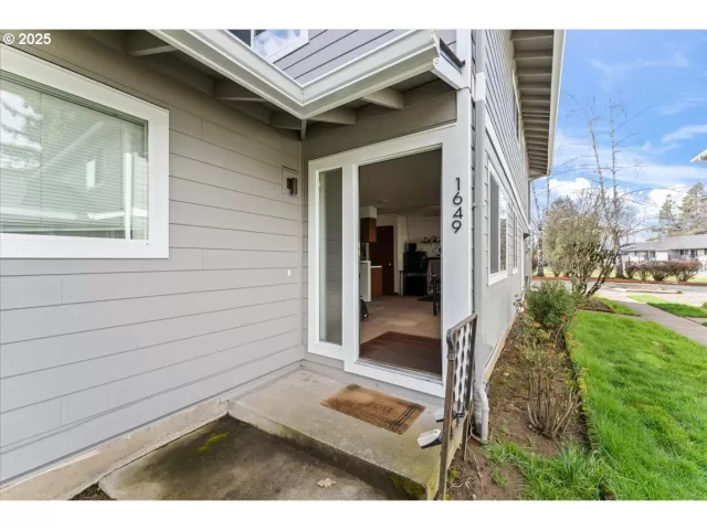 MLS: 708275317 Condo For Sale