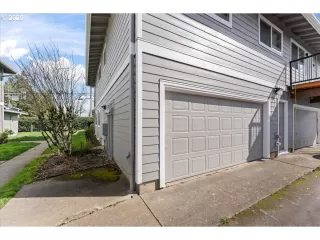 Photo #2: 708275317 Listing 