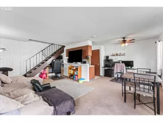 Photo #3: 708275317 Listing 