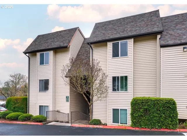 MLS: 708926976 Condo For Sale