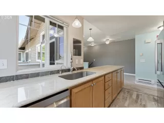 Photo #3: 709214296 Listing 