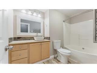 Photo #5: 709214296 Listing 