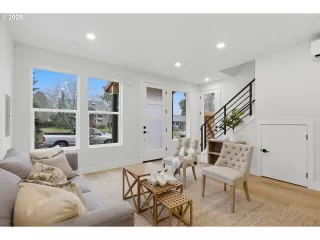 Photo #3: 709258523 Listing 