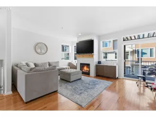 Photo #5: 709655056 Listing