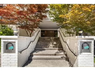 Photo #2: 709743612 Listing