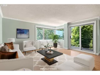 Photo #5: 709743612 Listing