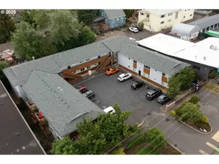 Photo #3: 709767251 Listing 