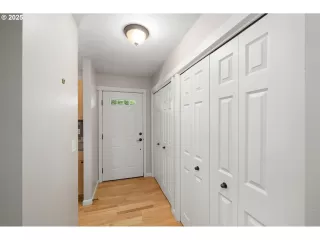 Photo #6: 709767251 Listing 