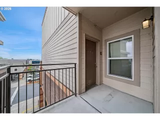 Photo #4: 709847123 Listing 