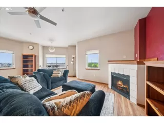 Photo #5: 709847123 Listing 