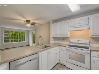 Photo #1: 709875974 Listing