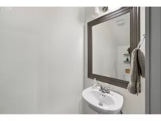 Photo #6: 710112356 Listing