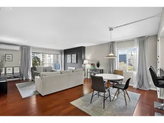 Photo #1: 711465521 Listing 