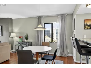 Photo #5: 711465521 Listing 