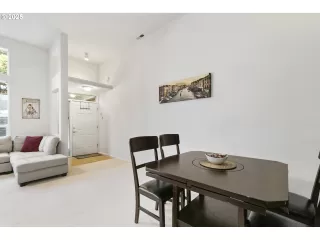 Photo #6: 711498501 Listing