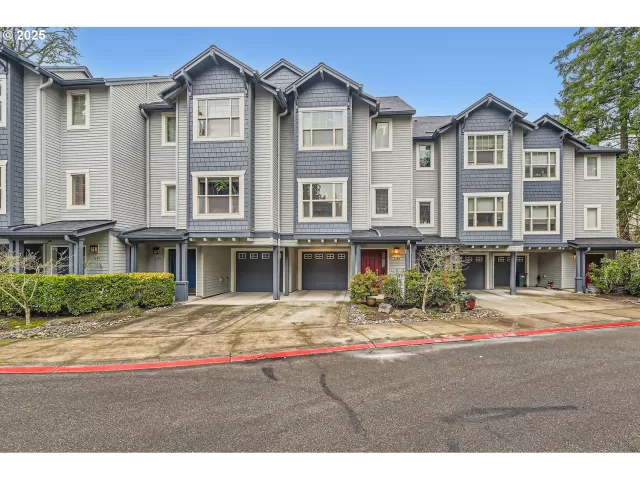 MLS: 711576516 Condo For Sale