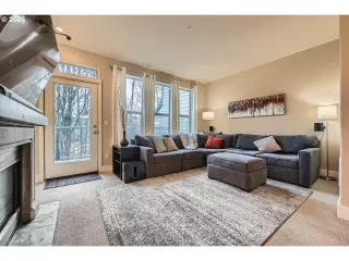 Photo #3: 711576516 Listing