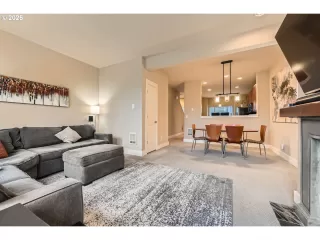 Photo #5: 711576516 Listing