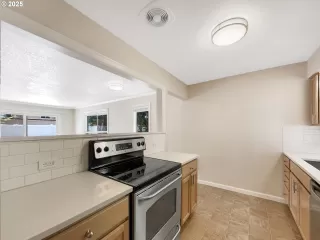 Photo #4: 712018662 Listing