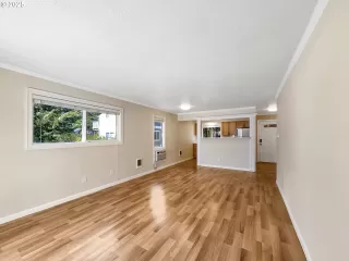 Photo #6: 712018662 Listing