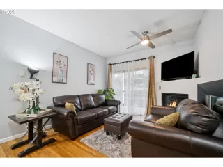 Photo #3: 712316217 Listing