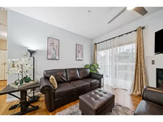 Photo #4: 712316217 Listing