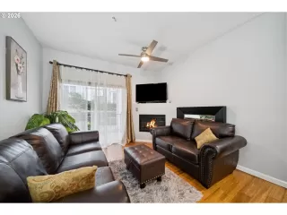 Photo #5: 712316217 Listing