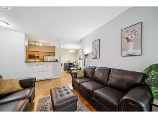 Photo #6: 712316217 Listing