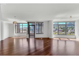 Photo #5: 712823576 Listing