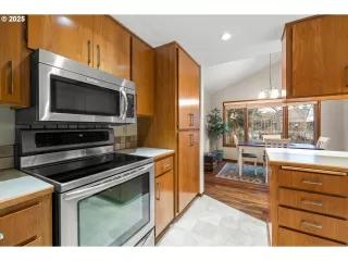 Photo #4: 712969090 Listing