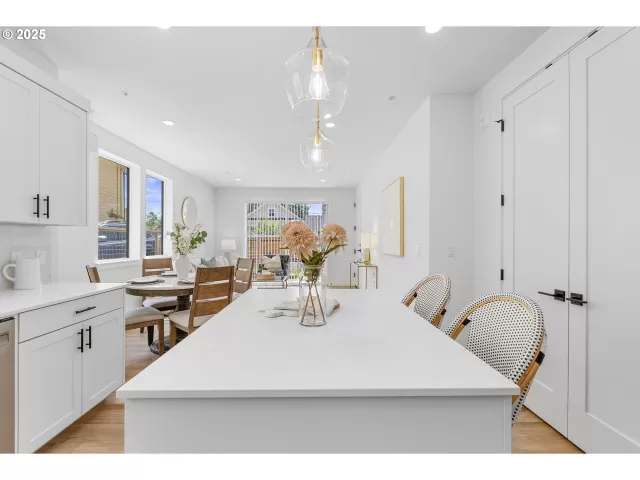 MLS: 712971923 Condo For Sale