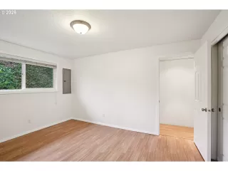 Photo #5: 712975088 Listing 