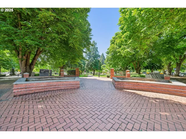 MLS: 713073076 Condo For Sale