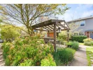 Photo #3: 713088484 Listing