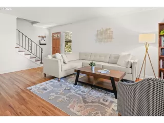 Photo #5: 713088484 Listing