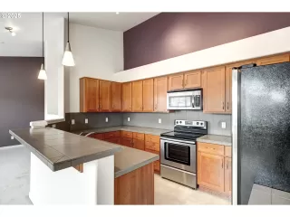 Photo #3: 713132173 Listing