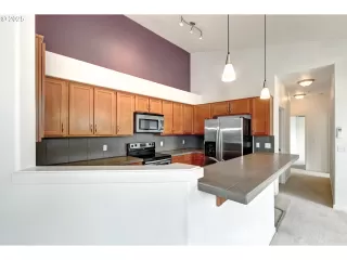 Photo #4: 713132173 Listing