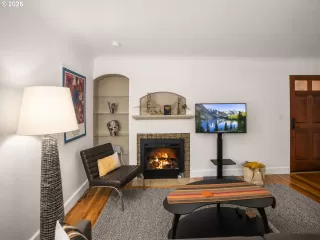 Photo #5: 713330395 Listing 