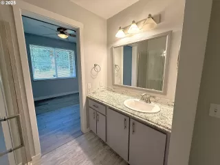 Photo #3: 713405922 Listing