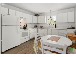 Photo #1: 713564346 Listing