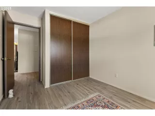 Photo #5: 713564346 Listing