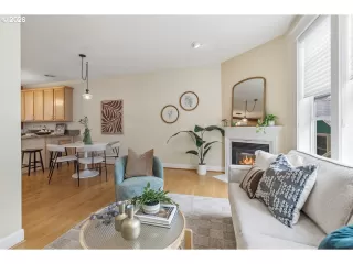 Photo #5: 714023686 Listing