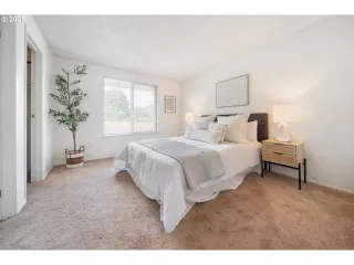 Photo #5: 714151295 Listing