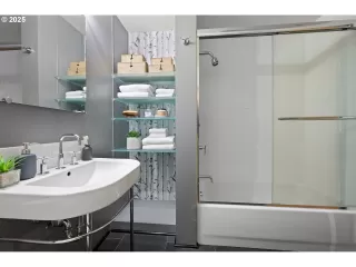 Photo #4: 715008663 Listing