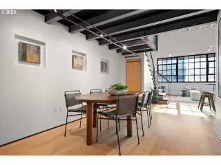 Photo #6: 715008663 Listing