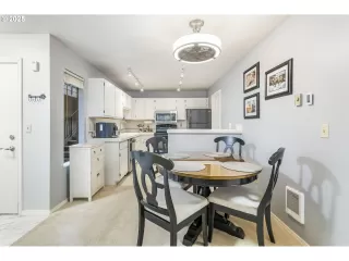 Photo #5: 715411635 Listing 