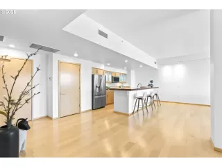 Photo #1: 716271405 Listing